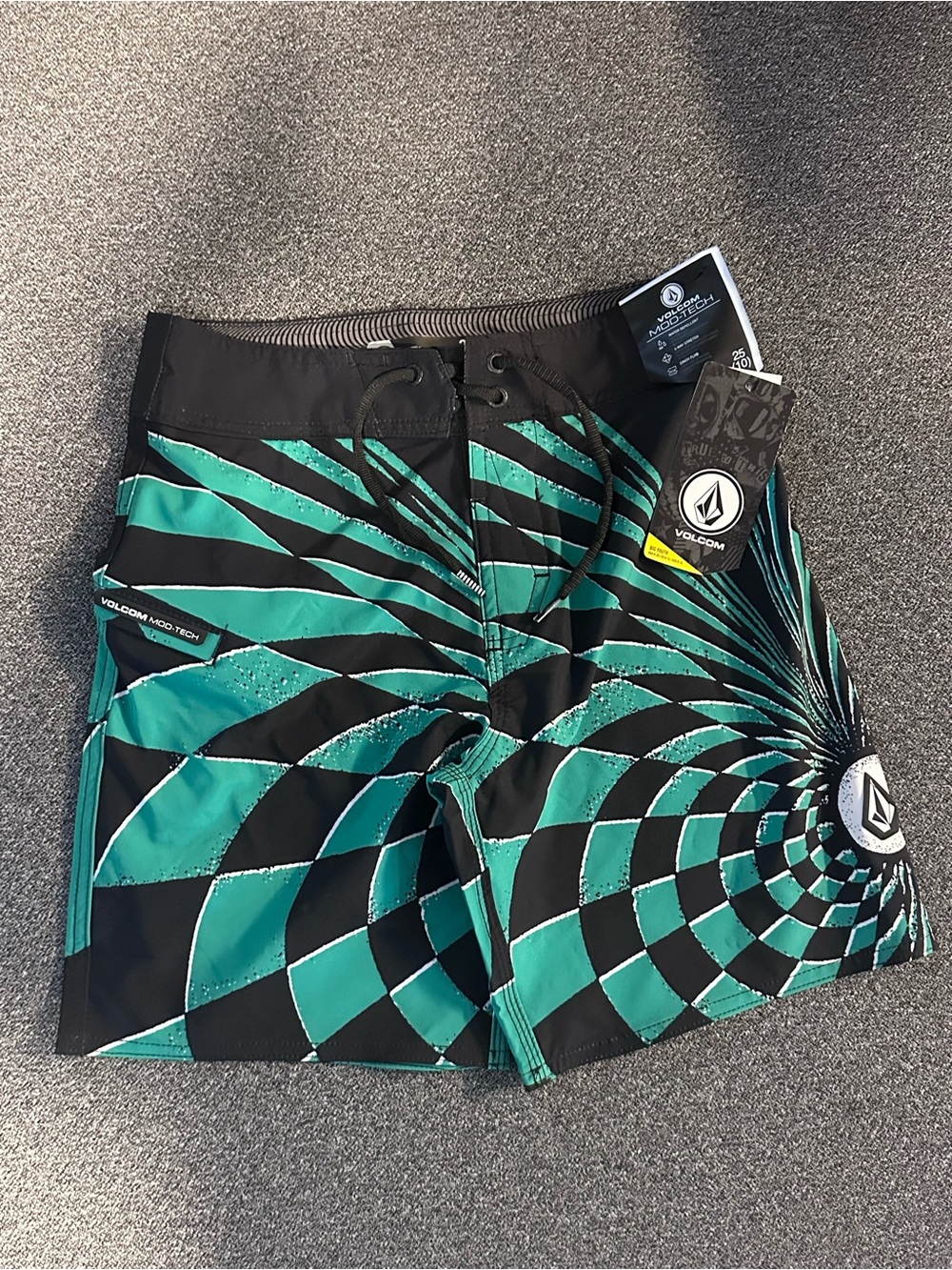 Volcom Swim Trunks size 25 (10) NWT